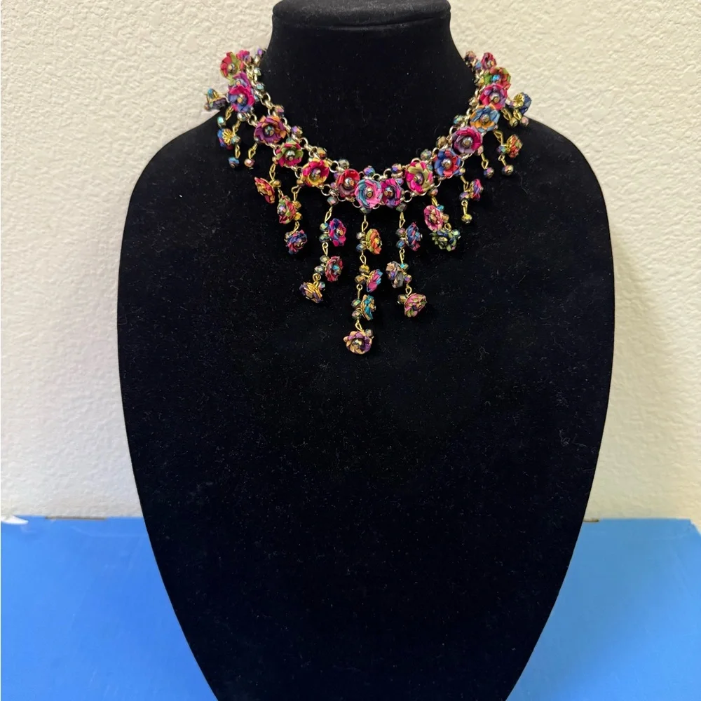 Artesanal Multicolor Floral Statement Necklace - Picture 2 of 2
